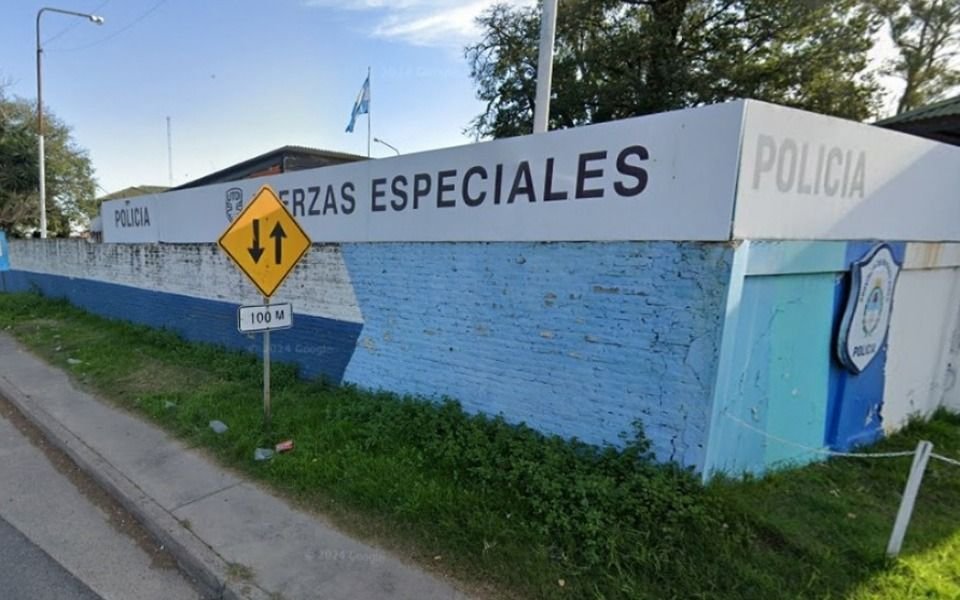 Instructor policial de La Plata baleó accidentalmente en el cuello a un aspirante