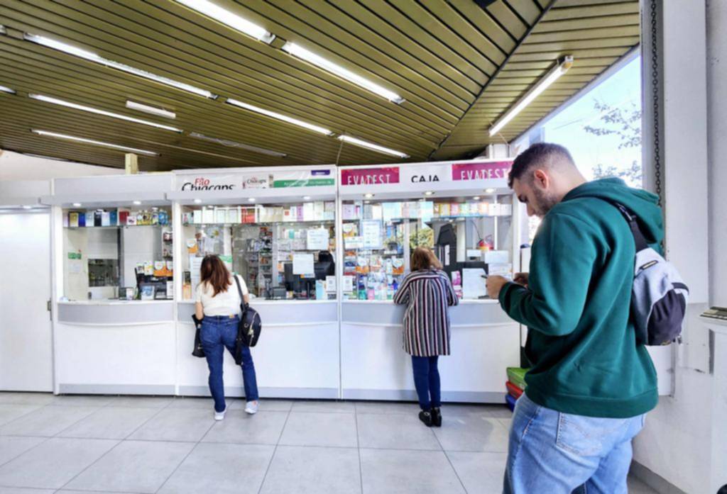 Golpe al bolsillo de los abuelos: por el recorte de Pami los remedios subieron hasta 500%