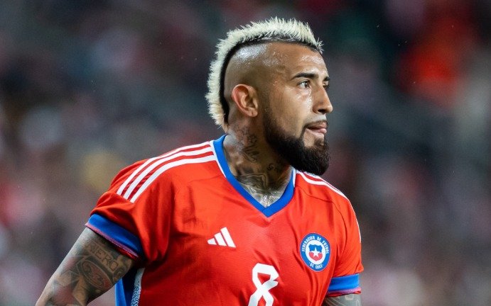 Arturo Vidal, durísimo contra Ricardo Gareca tras la derrota de Chile ante Argentina: "Tiene que dejar de inventar"