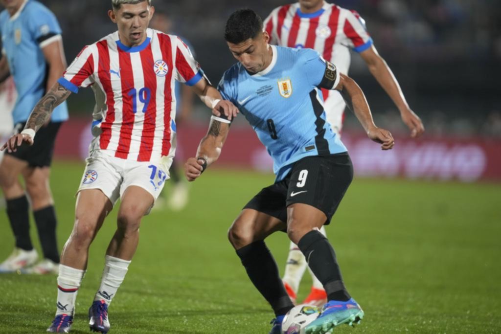 Uruguay empató en la despedida de Suárez