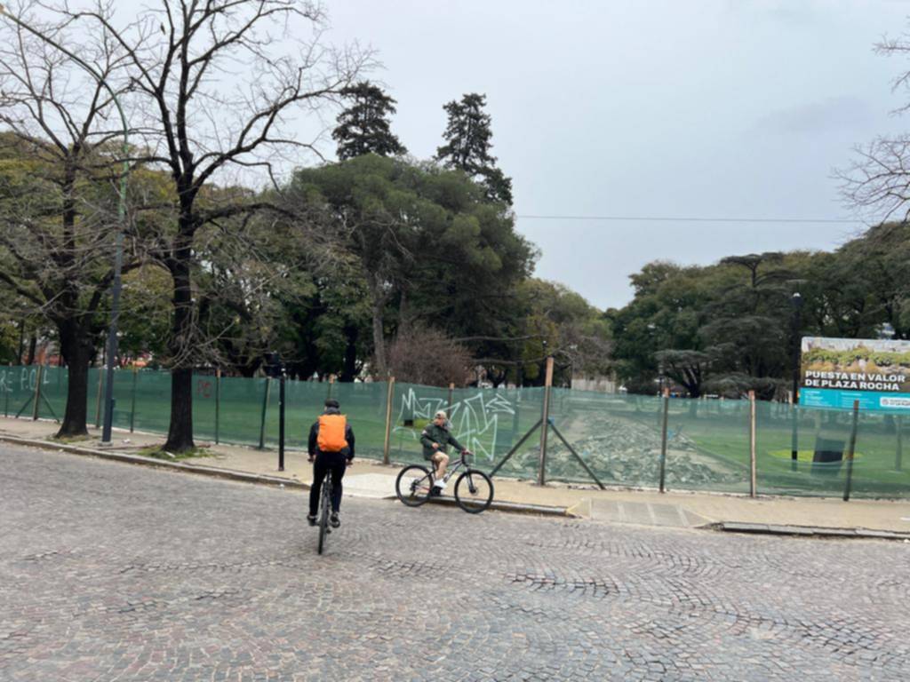 Emplazan al Municipio por las obras de las tres plazas céntricas