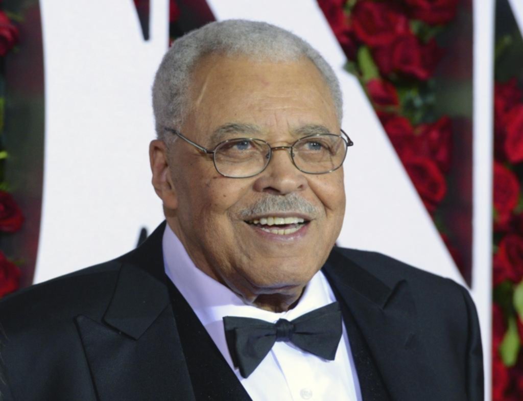 Adiós a James Earl Jones, la voz de Darth Vader