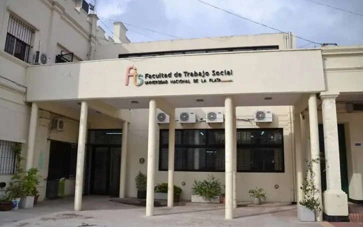 Profundo dolor en Trabajo Social por la muerte de un estudiante: suspendieron las clases "por duelo"