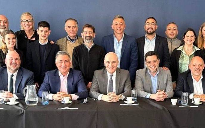 Espert ya se muestra como candidato junto a los libertarios bonaerenses