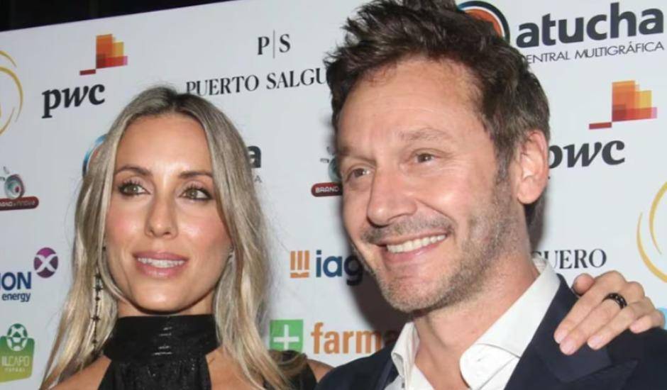 Ya es oficial: VIcuña presentó a su novia de bajo perfil, Anita