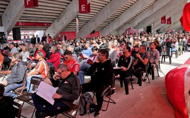 El proyecto de club de Estudiantes, para evitar ser una SAD: ¿se viene un modelo mixto?