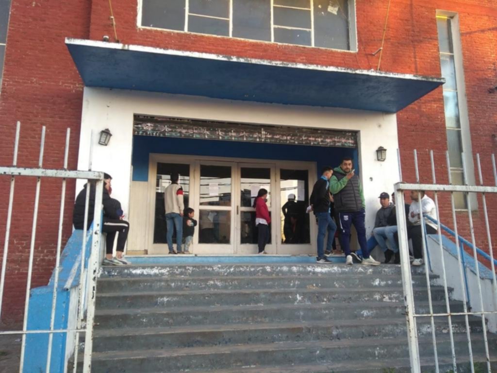 Abastense: terminó el registro de socios y sigue el conflicto en la Justicia