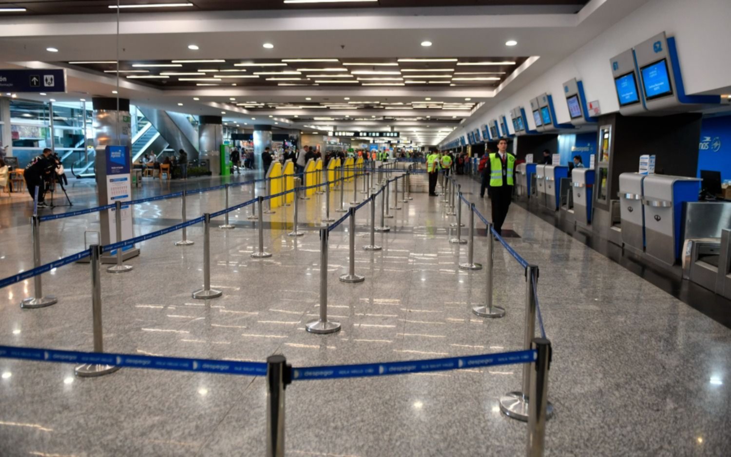 Se realiza el paro de aeronáuticos: afecta 319 vuelos y más de 37 mil pasajeros