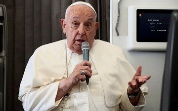 El Papa Francisco aseguró que "todavía no está decidido" su regreso a Argentina