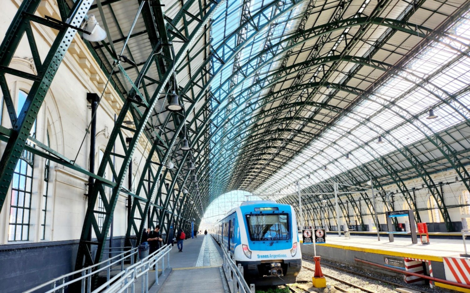 Viajar en el Tren Roca a La Plata será más caro desde este lunes: cuáles son las nuevas tarifas