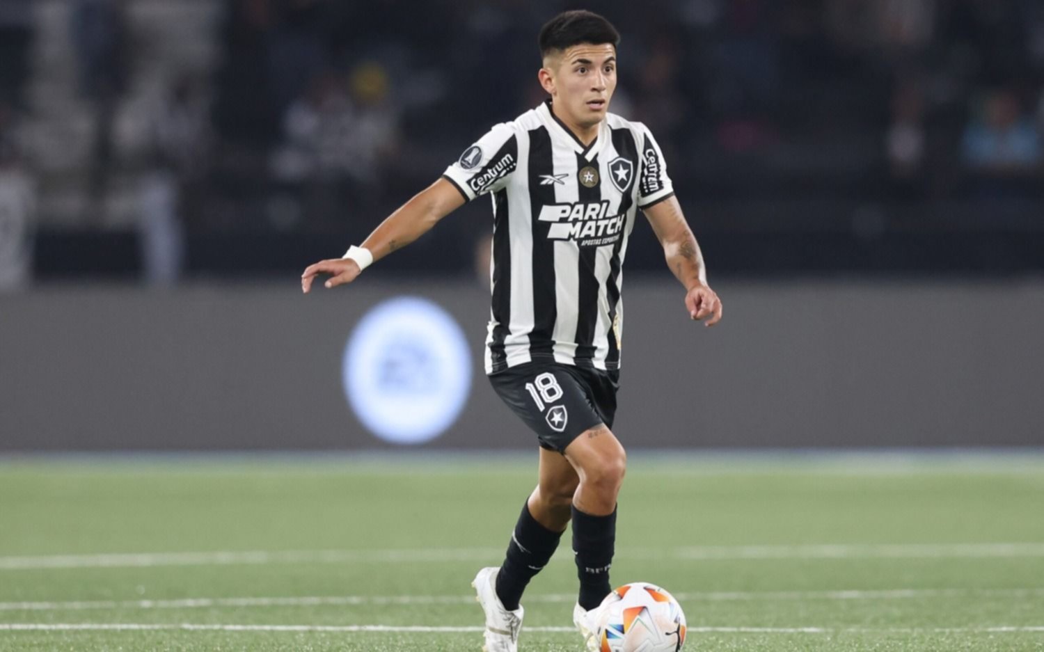 Botafogo es líder gracias a Thiago Almada