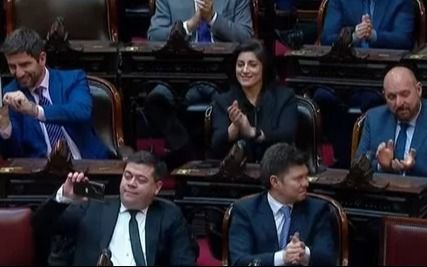 Milei presenta Presupuesto 2025: Elogios y críticas en el Congreso