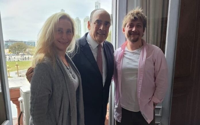 La foto de la tregua: Karina Milei, Guillermo Francos y Santiago Caputo