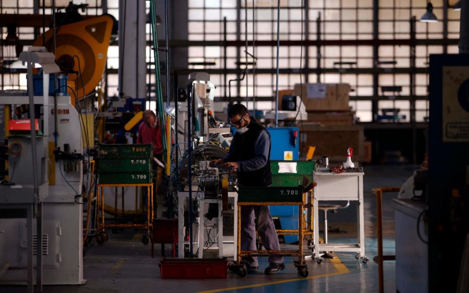 El PBI cayó un 3,4% en el primer semestre: cuáles fueron los sectores más afectados en Argentina