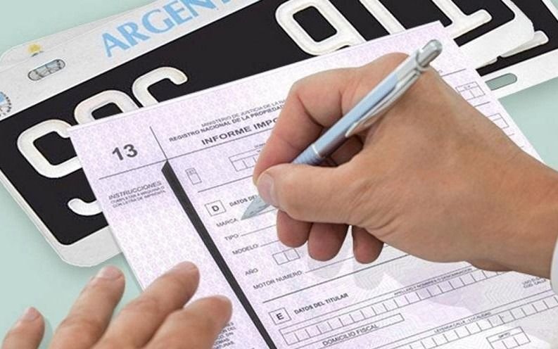 Ya se pueden inscribir autos y motos 0 km en cualquier registro automotor de Argentina: qué pasa con multas y patentes impagas de los vehículos usados