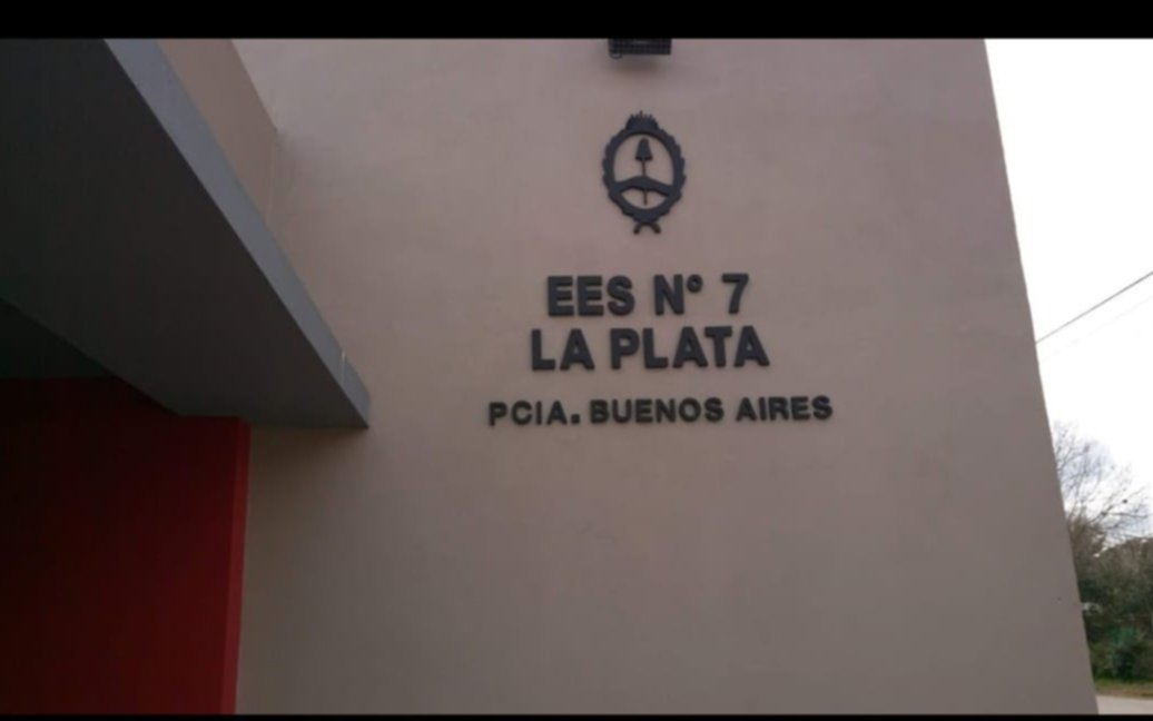 Sin clases en una escuela de La Plata por problemas edilicios: "Queremos una intervención urgente"
