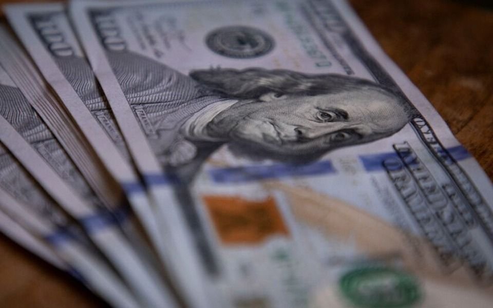 Dólar blue y dólar hoy: el MEP por debajo de los $1.200