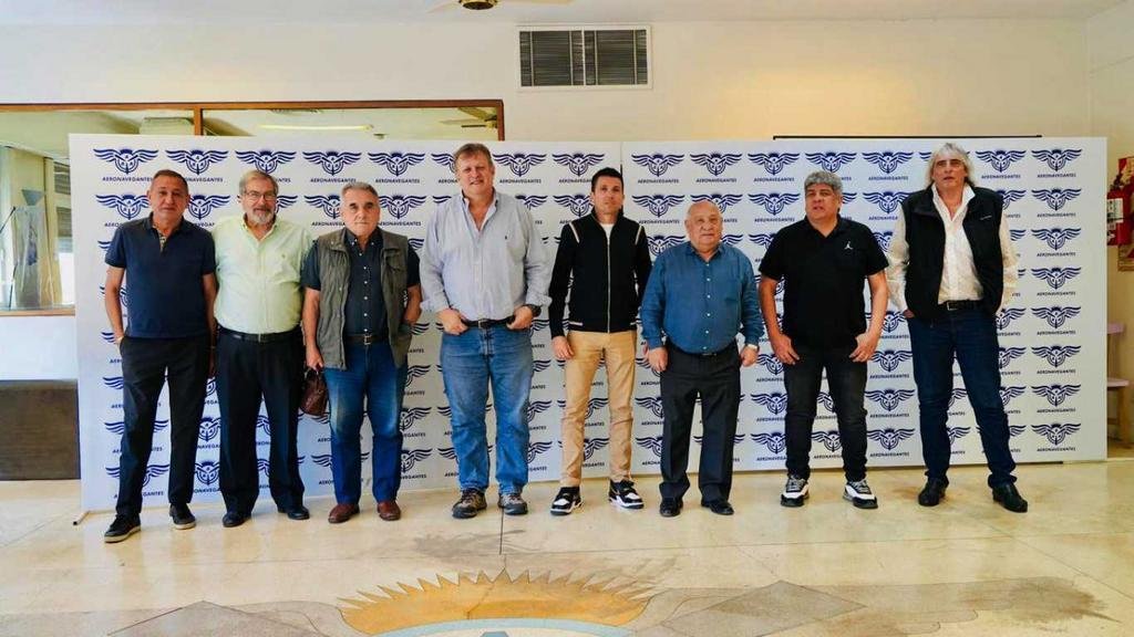Los gremios del transporte se unen contra la privatización de la empresa