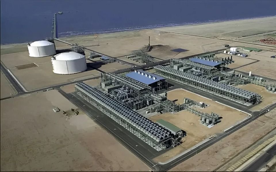 YPF confirmó que seguirá el proyecto de GNL aun si Petronas se baja: "Pueden ingresar otras compañías"