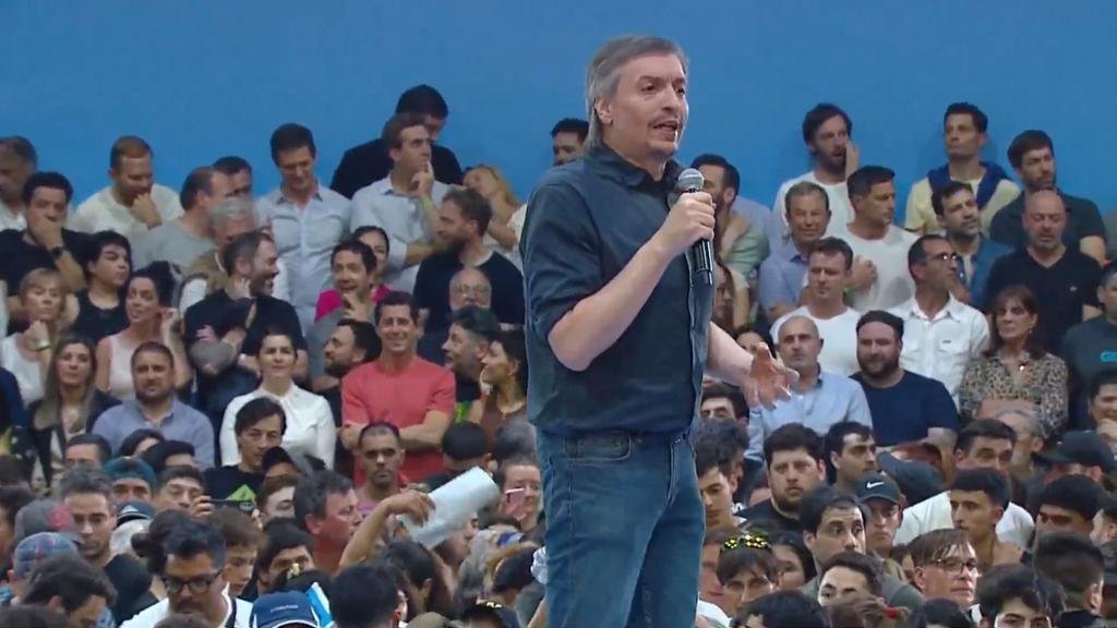 Máximo Kirchner tensó la pelea interna con Axel Kicillof