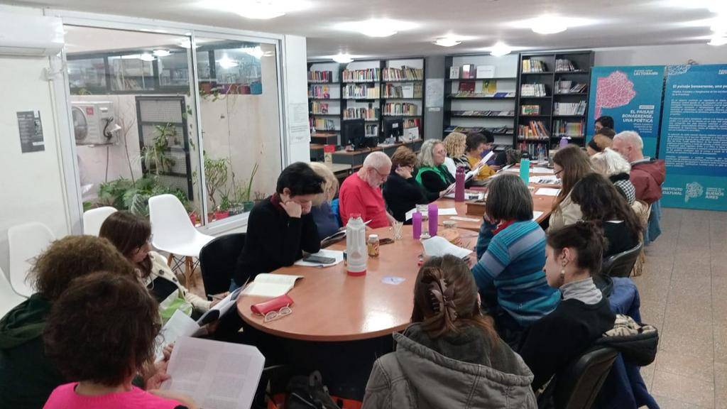 Grupos de lectura: de recrearse a aprender sobre literatura sin edad
