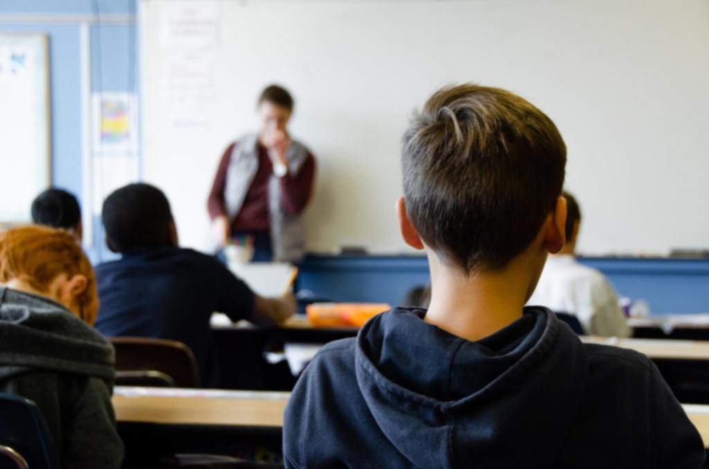 Facturas de luz y gas acorralan la economía de los colegios privados