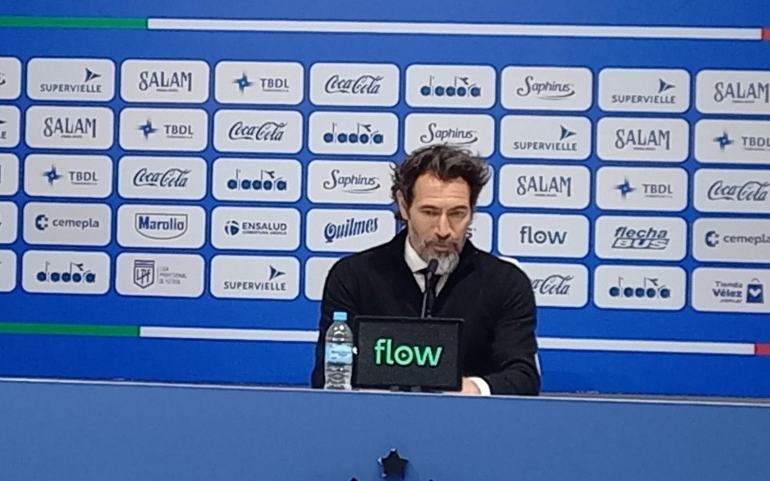 Estudiantes vs Vélez.- Eduardo Domínguez, duro: “Somos esto hasta fin de año”