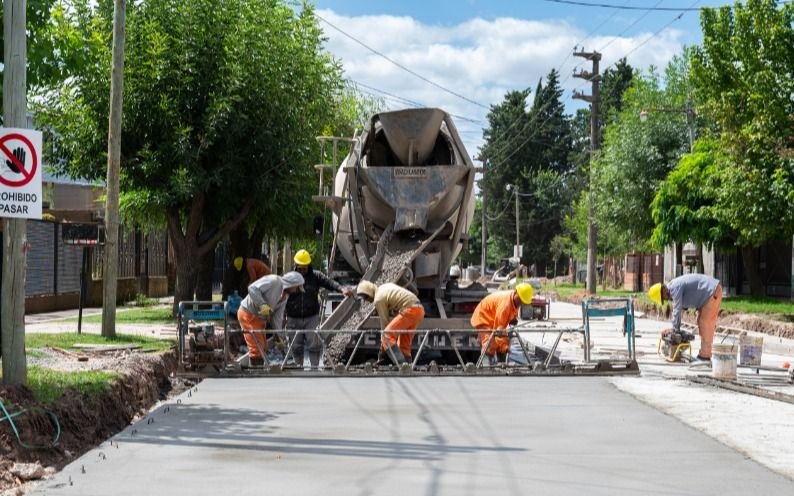 Avanzan con la pavimentación del barrio El Mercadito: abrieron el llamado a licitación