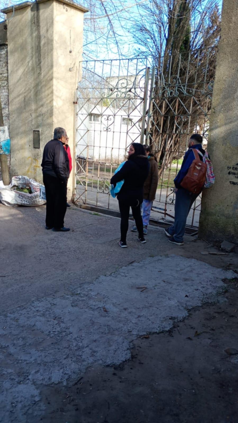 Planteo por el cierre de portones en el cementerio por falta de seguridad