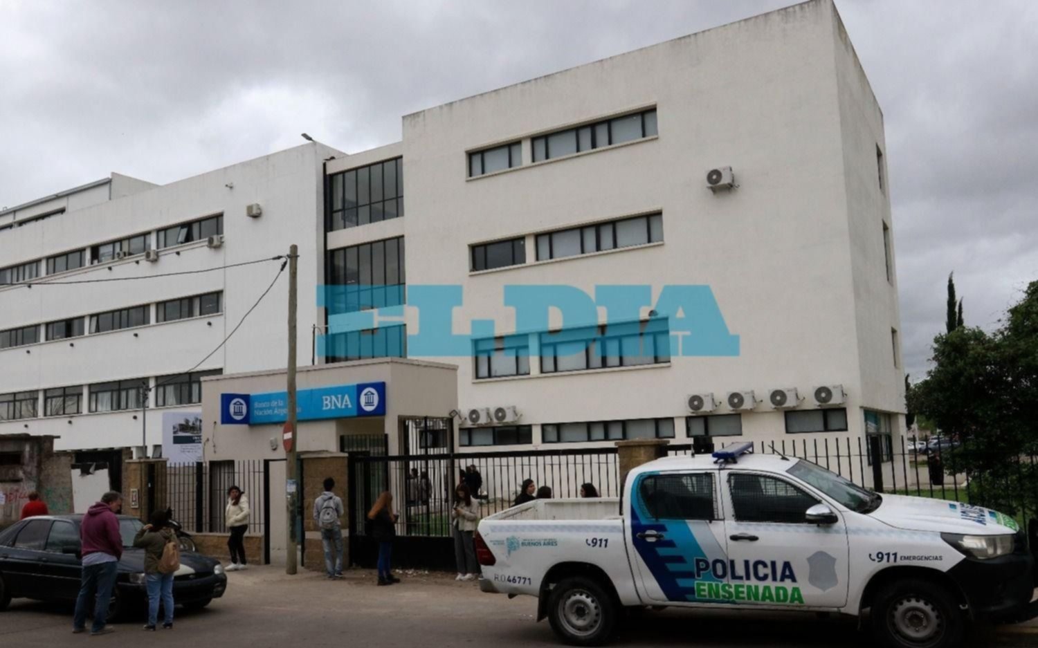 Mensajes cargados de dolor y sentida despedida por el alumno fallecido en Psicología
