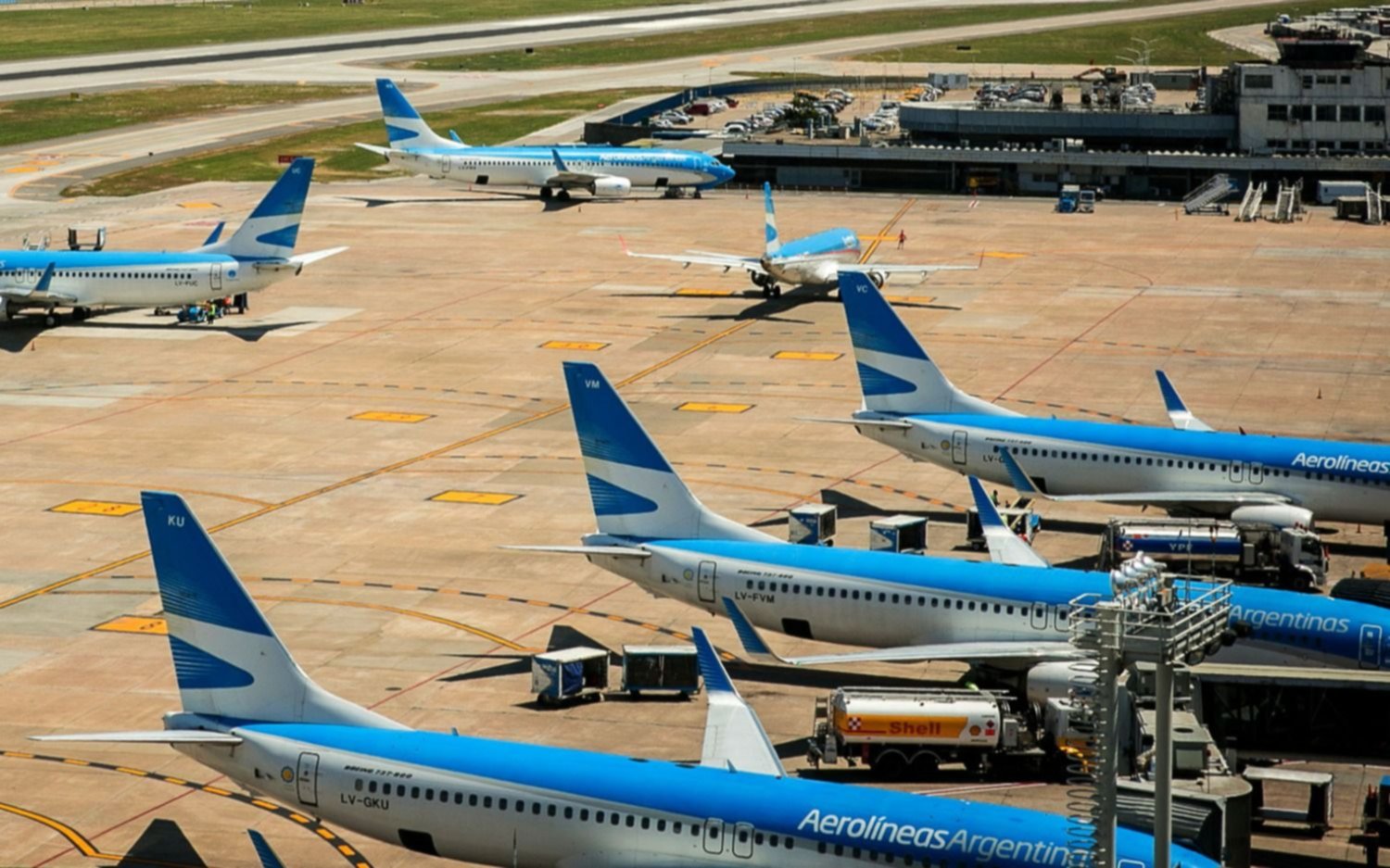 Revés para el Gobierno: frenan la resolución que declaraba esencial la actividad aeronáutica