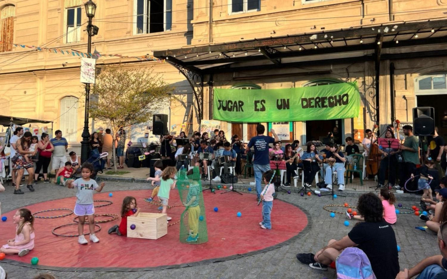 Pura diversión en Meridiano V: juegos para toda la familia en el Encuentro de Juegos Callejeros “Revancha”