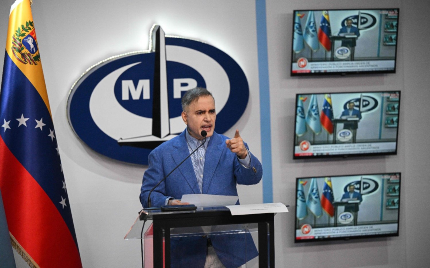 El régimen de Venezuela pide la detención de 16 argentinos por el avión retenido en Ezeiza