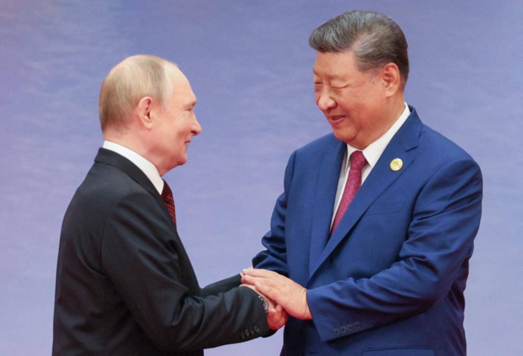 El eje antioccidental: Putin, recibido por Xi en China
