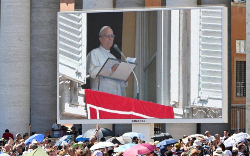 El Papa pide terminar con la “pandemia de armas”