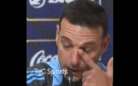 Las lágrimas de Scaloni por la emoción de un periodista