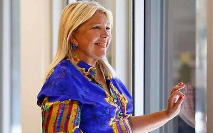 No llegaron al “casamiento”: se acabó el “amor” entre Elisa Carrió y el misterioso hombre de 95 años