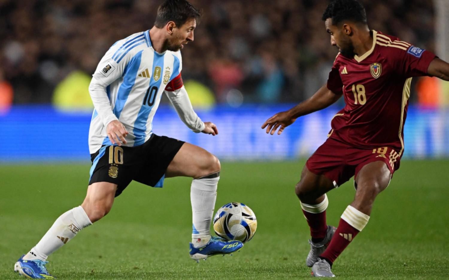 Argentina vs Venezuela.- La Selección le ganó 3 a 0 a la Vinotinto con goles de Messi y Martínez en el Monumental