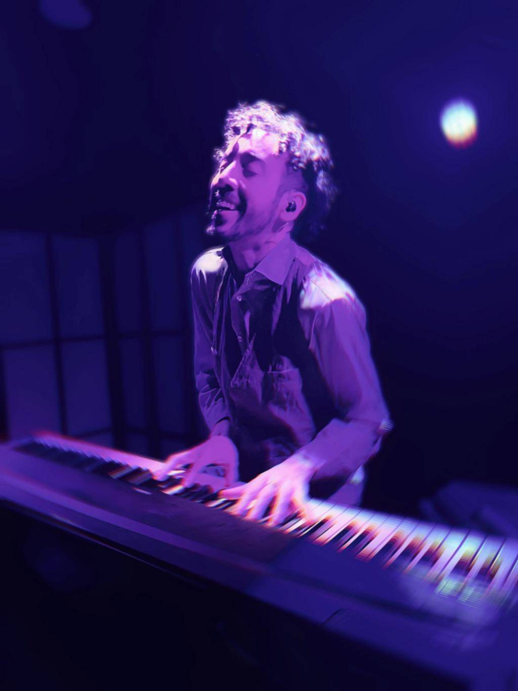“Canciones para alguien que no existe”: viaje íntimo de emociones