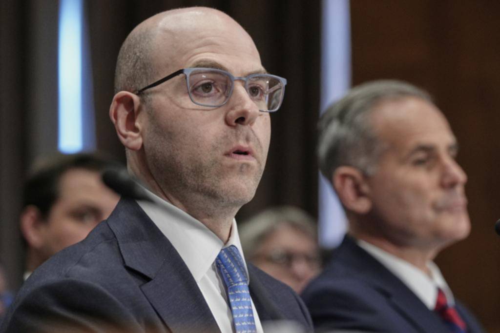 Candidato a la Fed promete no ceder a presiones
