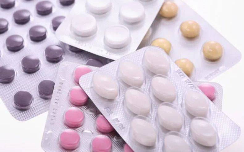Clausuran un laboratorio que producía ibuprofeno, paracetamol y antibióticos