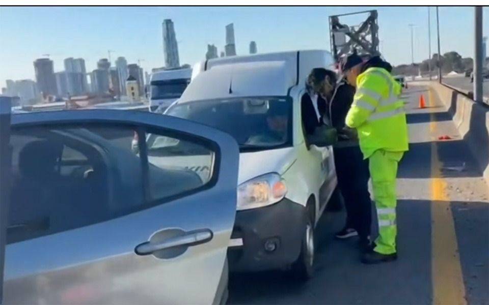 Choque en cadena y demoras en la Autopista Buenos Aires - La Plata