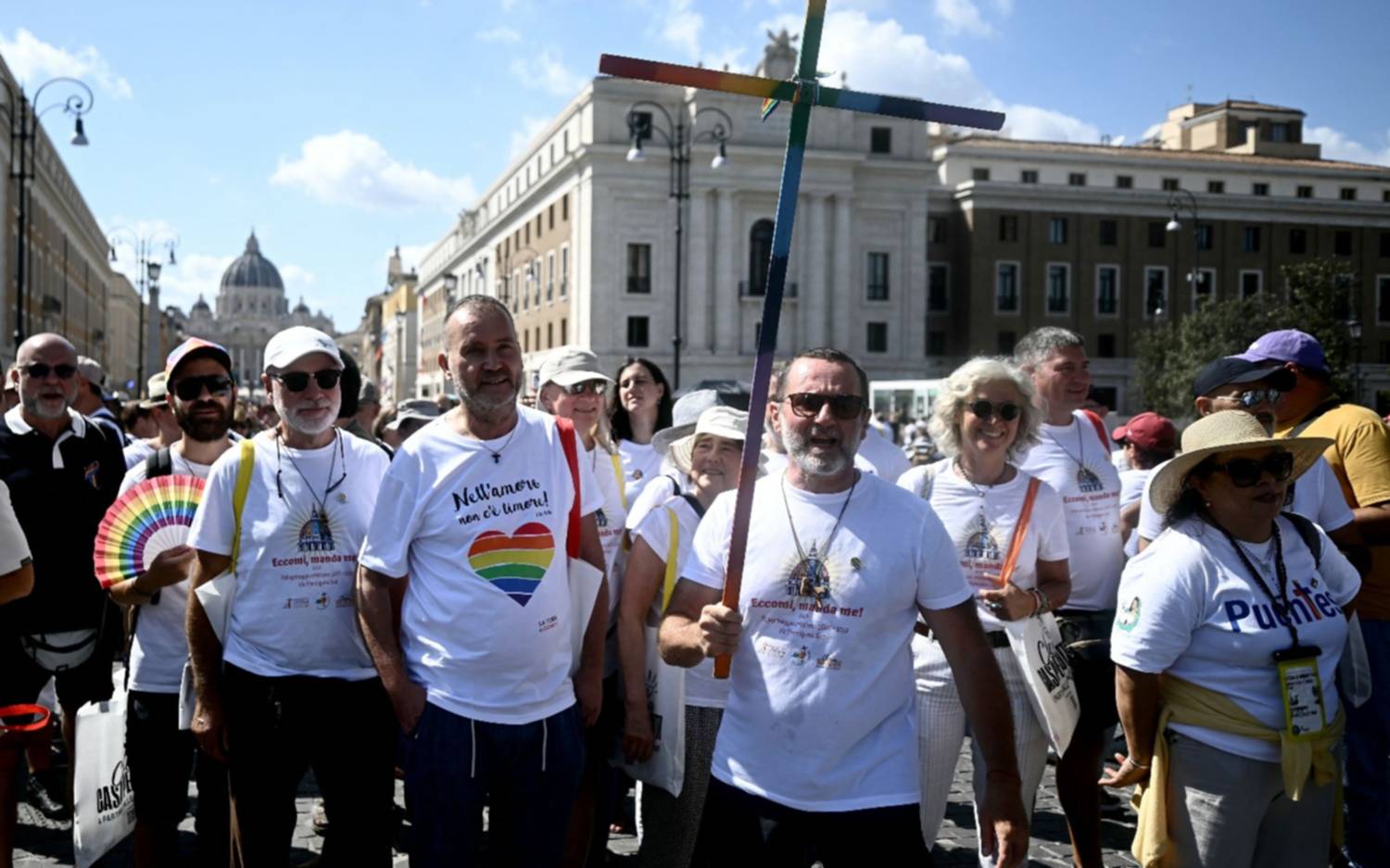El Vaticano recibe la primera gran peregrinación LGBT+ oficial en el marco del Jubileo