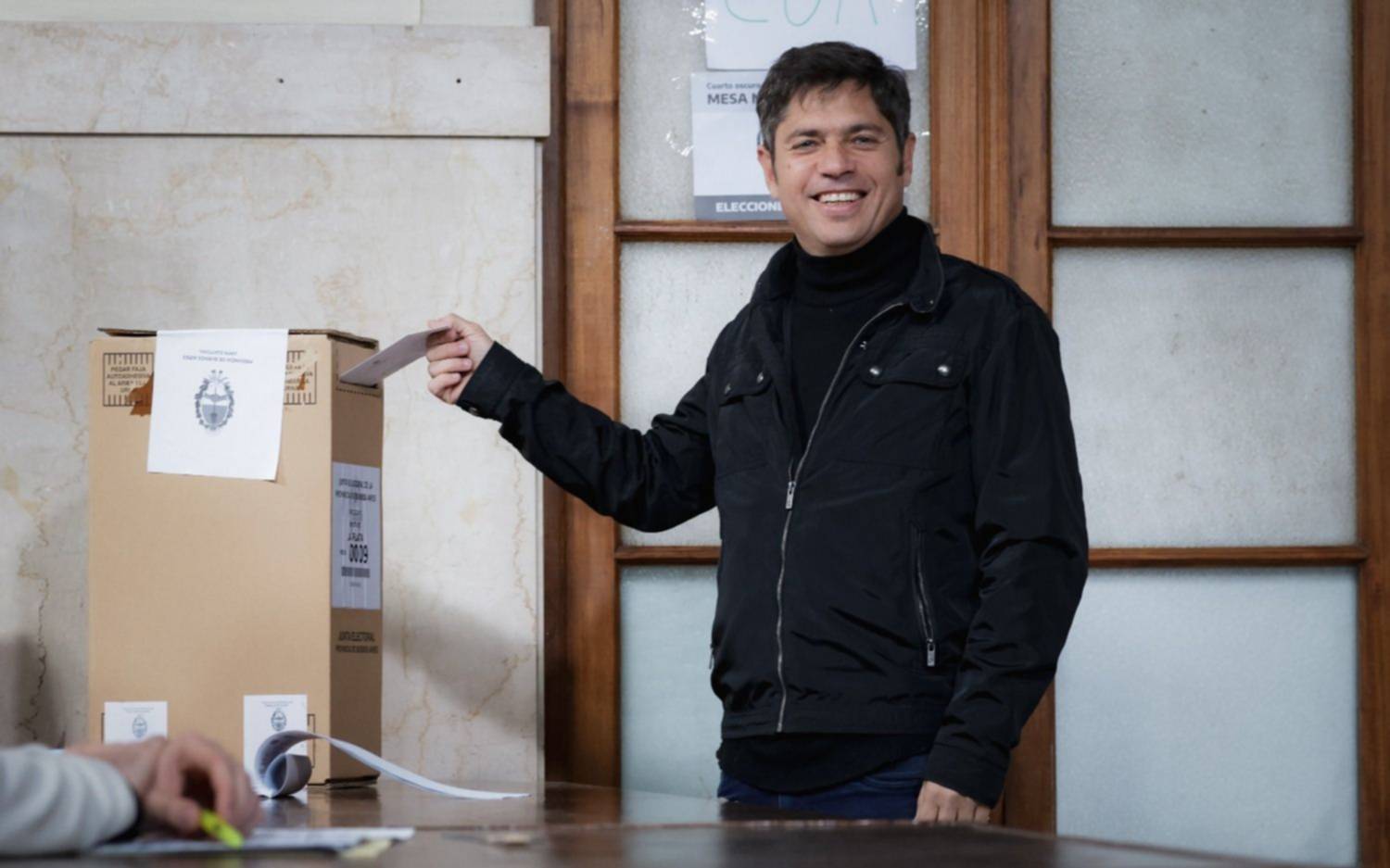 VIDEO.- Kicillof votó en La Plata: "Hablé con los intendentes y se está votando bien en toda la Provincia"