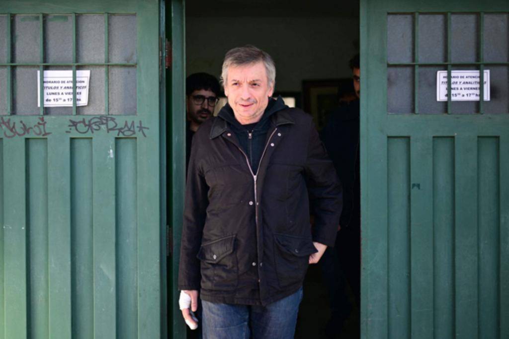 A Máximo le preocupa más Caputo que Karina