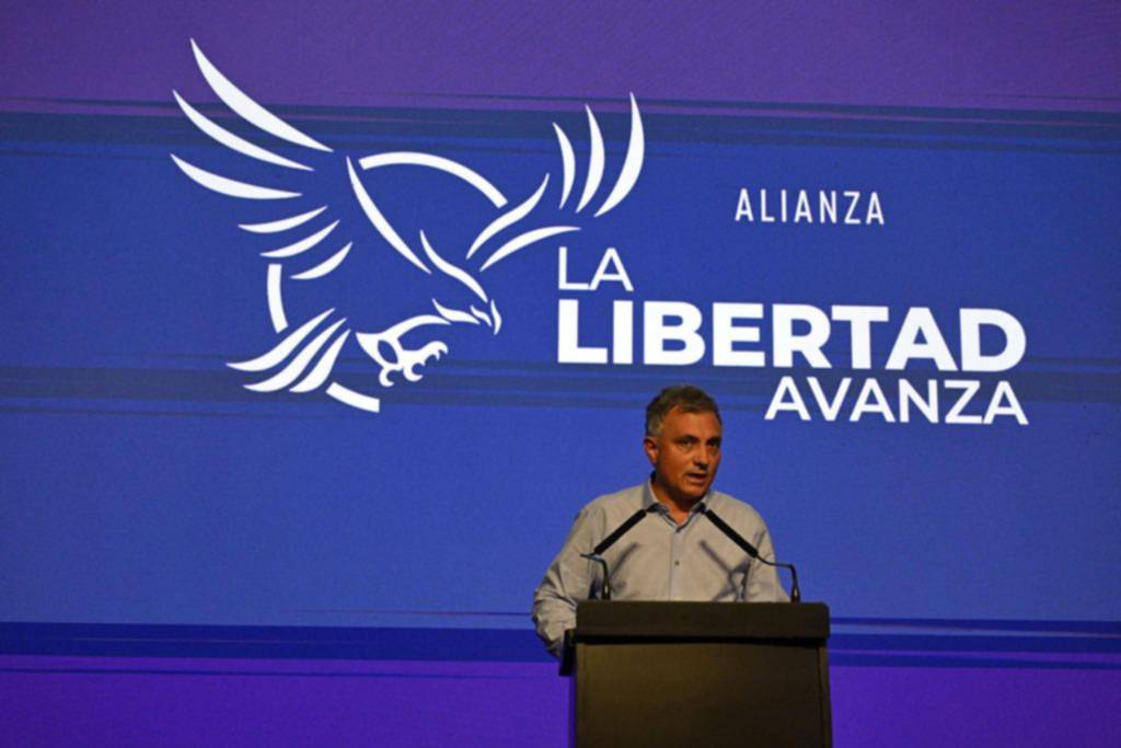 Denunció “trapisondas” de la “vieja política”