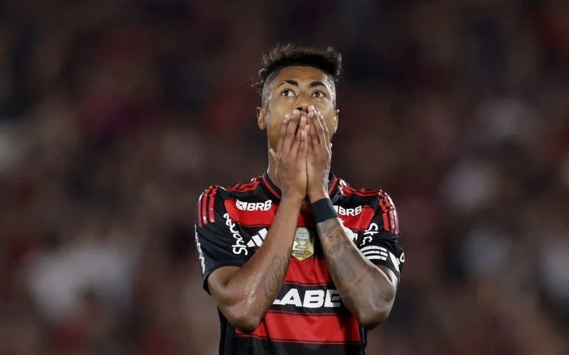 Durísima sanción para histórico delantero de Flamengo, a días de enfrentar a Estudiantes por Libertadores