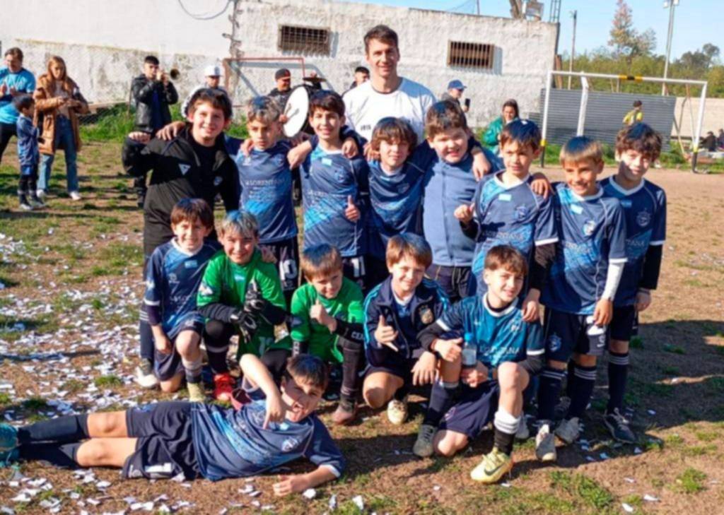 Estudiantes, Gimnasia, San Carlos y AFI 19 saltaron otra vez de alegría