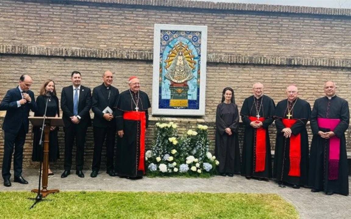 La Virgen de Luján llegó al Vaticano y se realizó una emotiva entronización