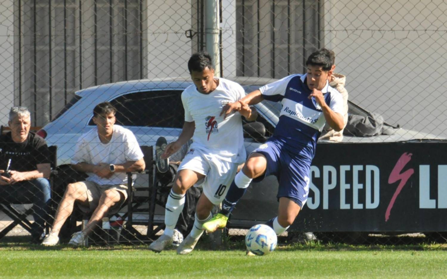 La Reserva de Gimnasia se reencontró con el triunfo ante Riestra por 2 a 1